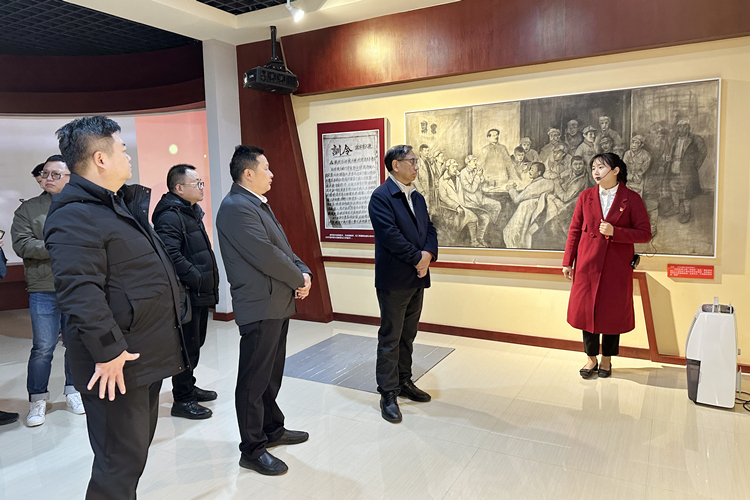 四支部共建活動2_副本1.jpg 四支部共建活動2_副本1.jpg