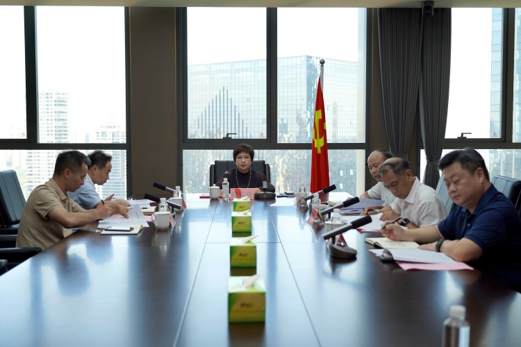 中心組學(xué)習(xí)_副本.jpg 中心組學(xué)習(xí)_副本.jpg